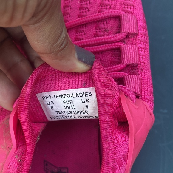 Pony pink gym shoes - Picture 3 of 4